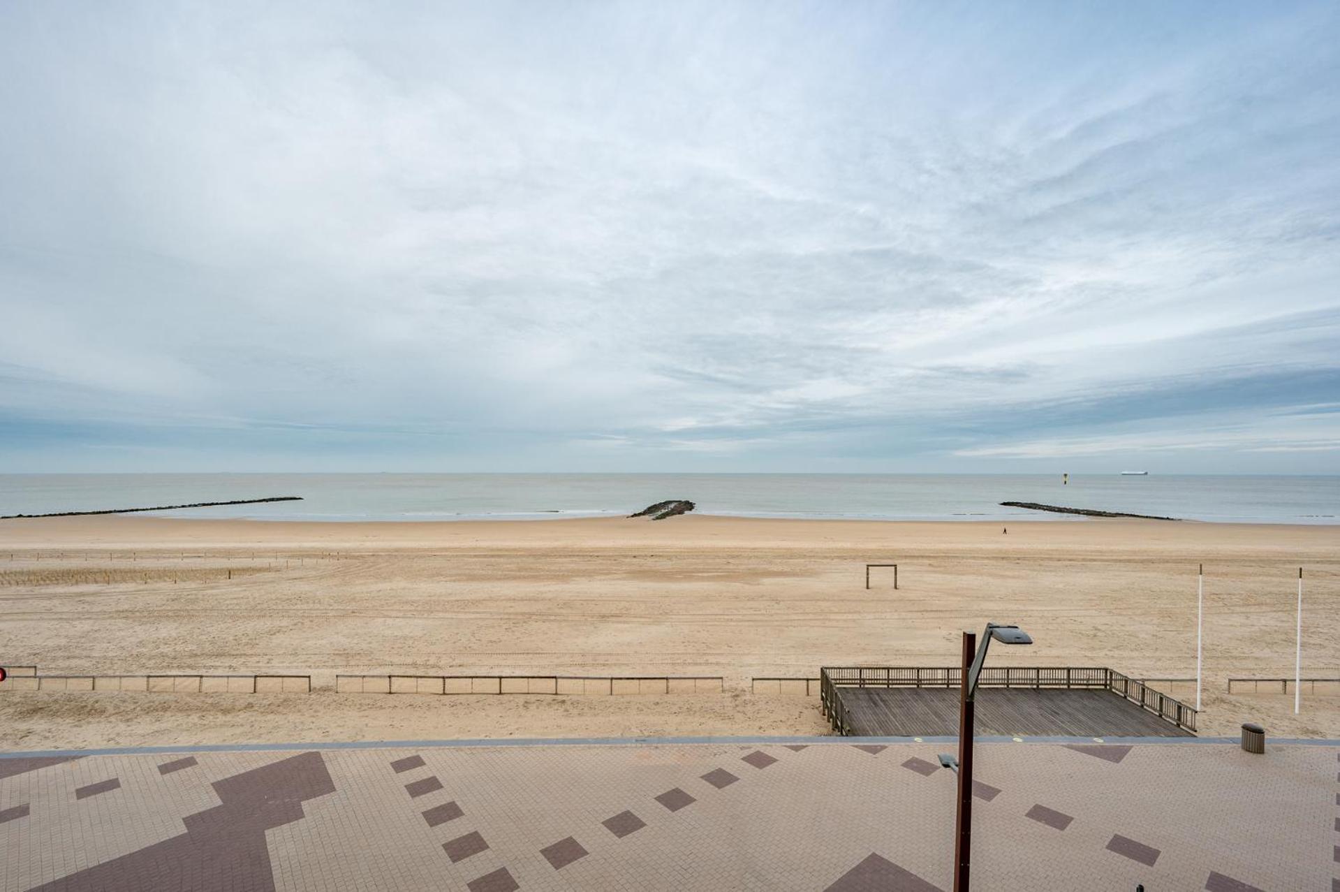 Appartementen Op De Zeedijk In Knokke Op De 3E En 4E Verdieping Van Logie Marie Knokke-Heist Exterior foto